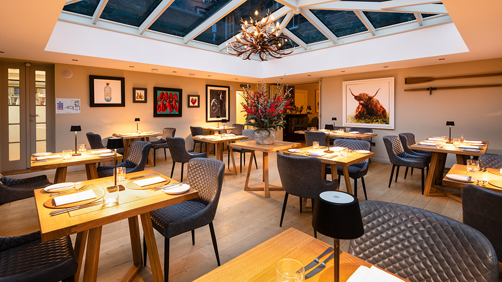 dwb24_oldmanse_restmood_001